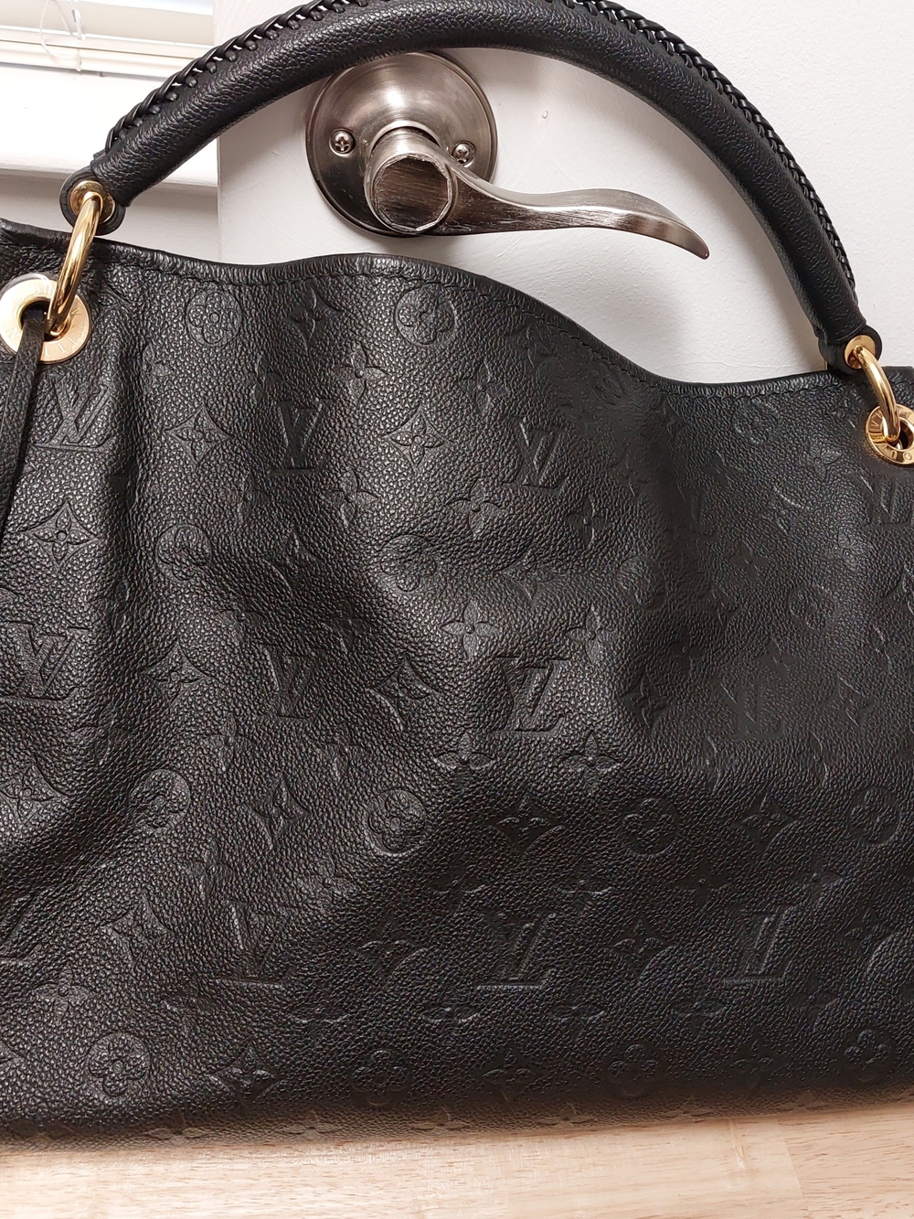 Louis Vuitton Artsy Black Monogram-Embossed Leather Shoulder Bag
